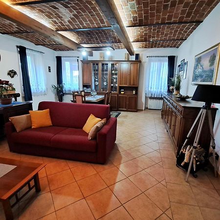 Casa Maya San Martino Alfieri Buitenkant foto